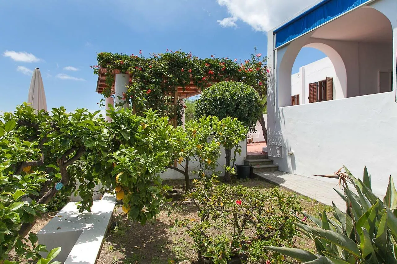Villa STROMBOLI E STROMBOLICCHIO