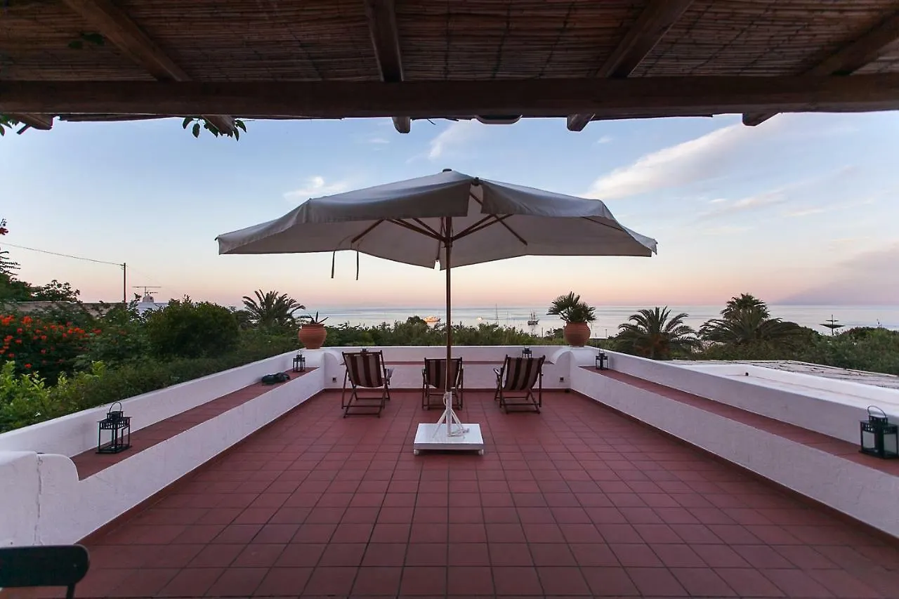 Villa STROMBOLI E STROMBOLICCHIO Italia