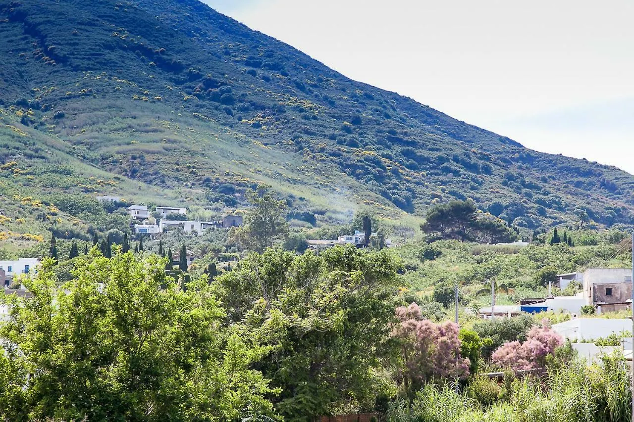 Villa STROMBOLI E STROMBOLICCHIO