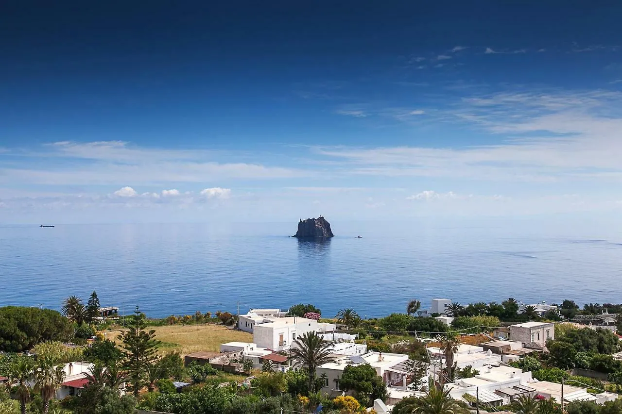 Villa Stromboli E Strombolicchio