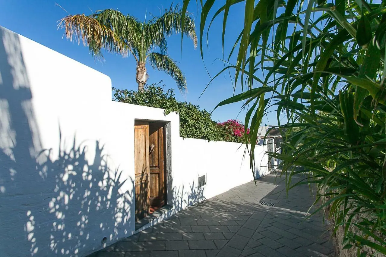 Villa STROMBOLI E STROMBOLICCHIO