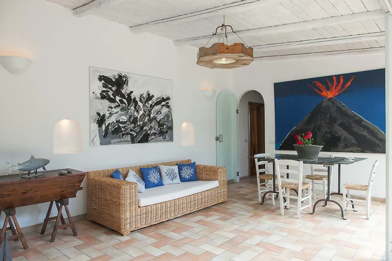 Villa Stromboli E Strombolicchio