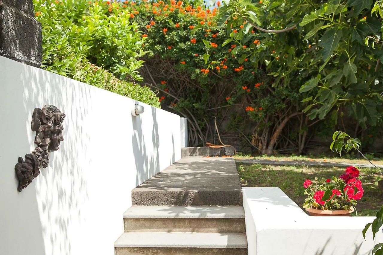Villa STROMBOLI E STROMBOLICCHIO Italia