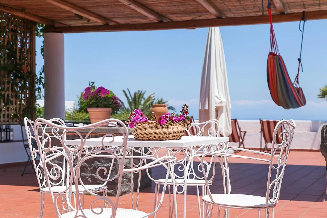 Villa STROMBOLI E STROMBOLICCHIO