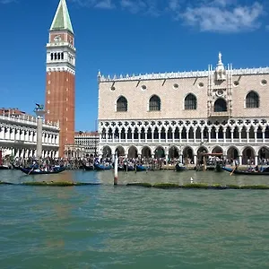 In Back To San Marco Tourist Appartement Venise